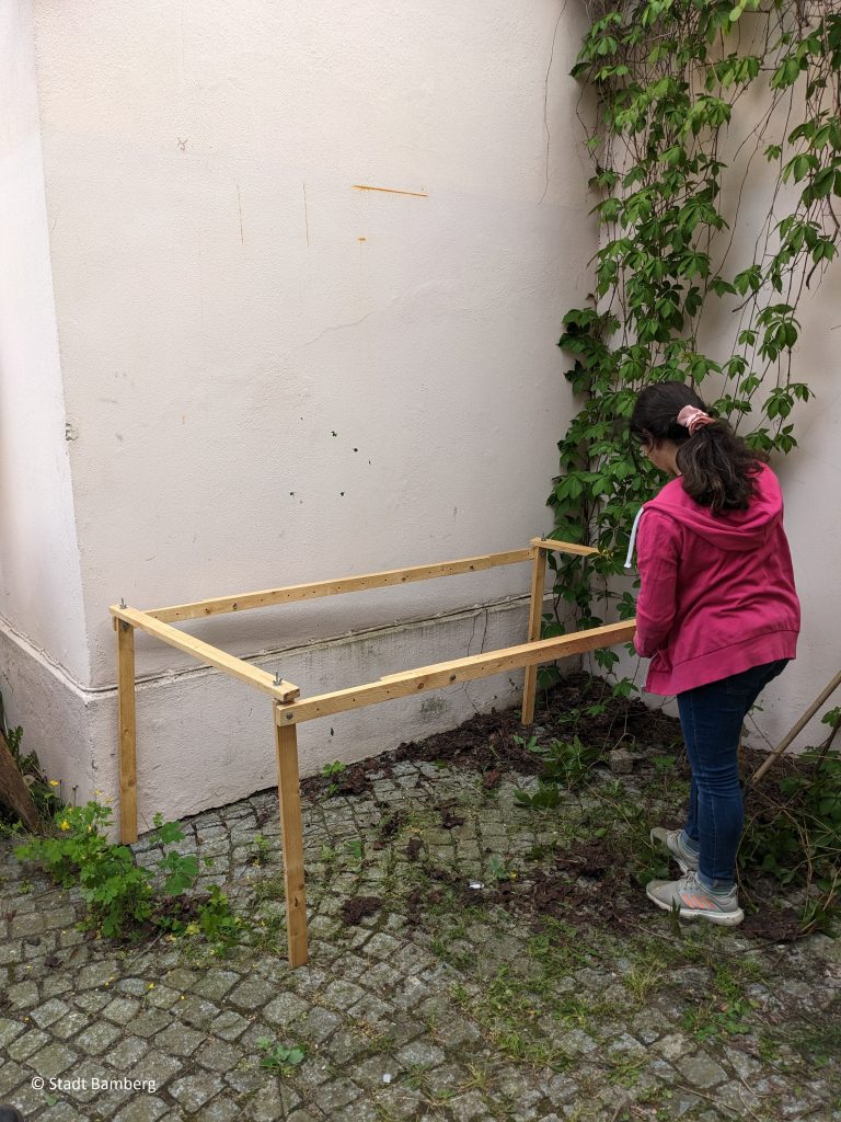 Prototype eines Hochbeets am zukünftigen Standort.